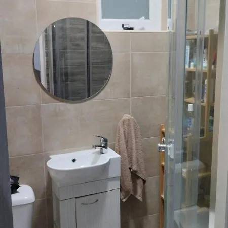 Private - Malta Homestay